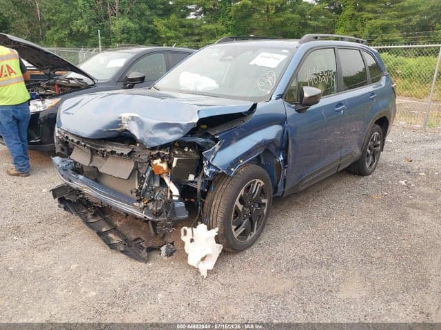 2025 SUBARU FORESTER LIMITED 2
