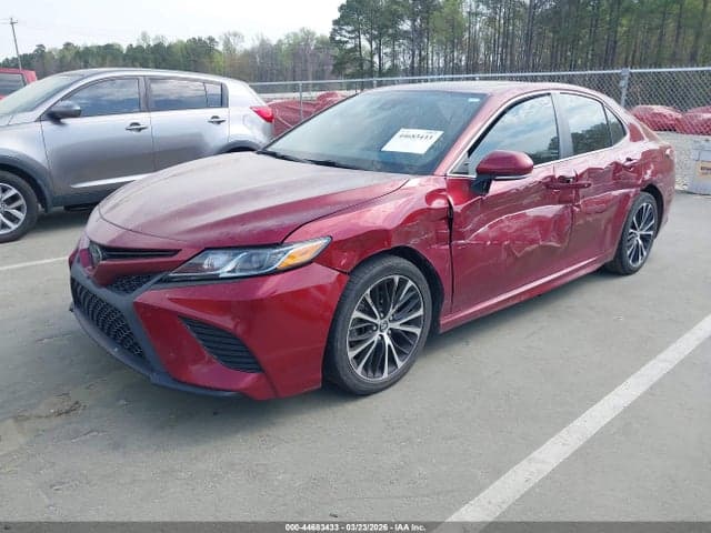 2018 TOYOTA CAMRY SE 2