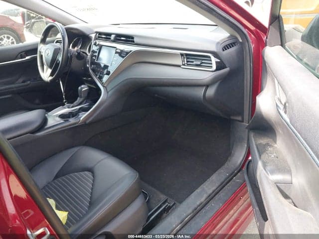 2018 TOYOTA CAMRY SE 5