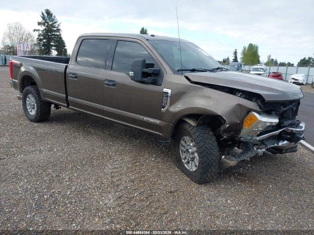 2017 FORD F-250 XLT 1
