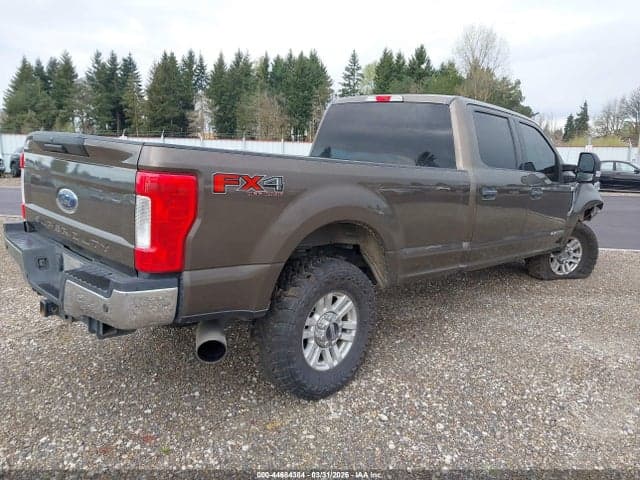 2017 FORD F-250 XLT 4
