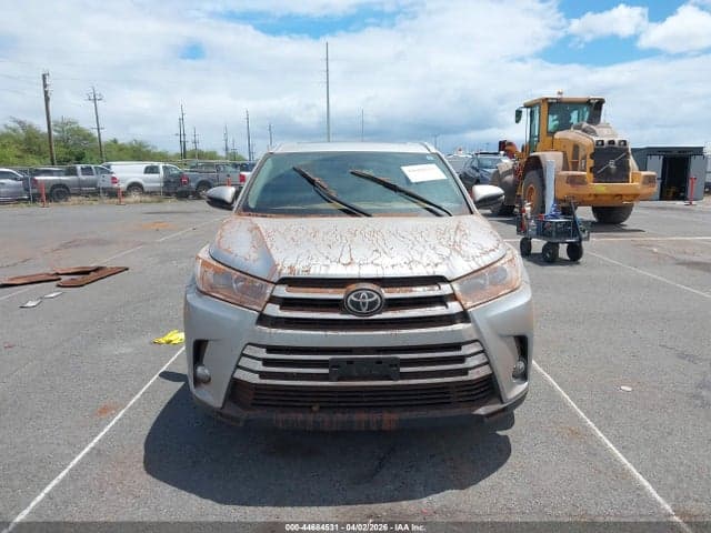 2019 TOYOTA HIGHLANDER XLE 12