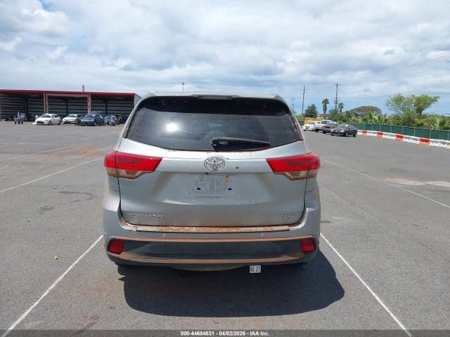 2019 TOYOTA HIGHLANDER XLE 16