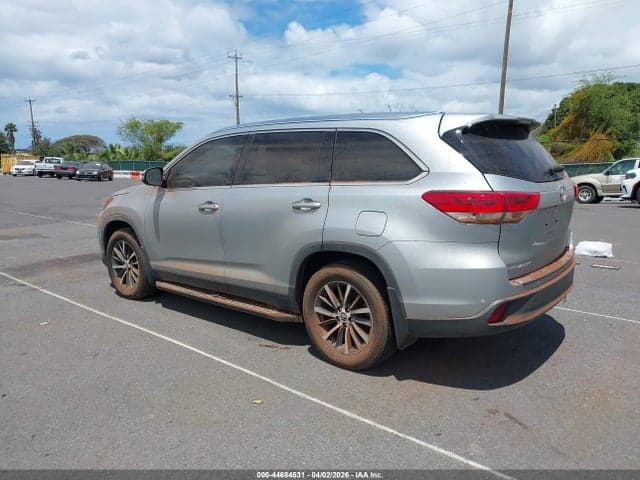 2019 TOYOTA HIGHLANDER XLE 3
