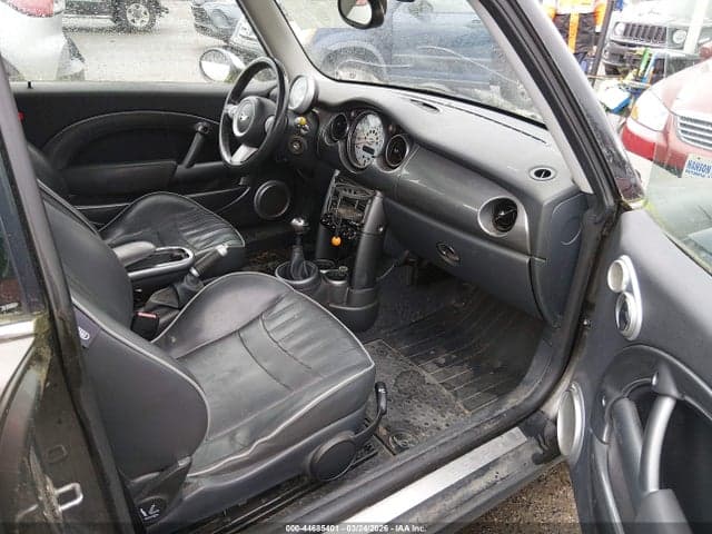 2006 MINI COOPER 5