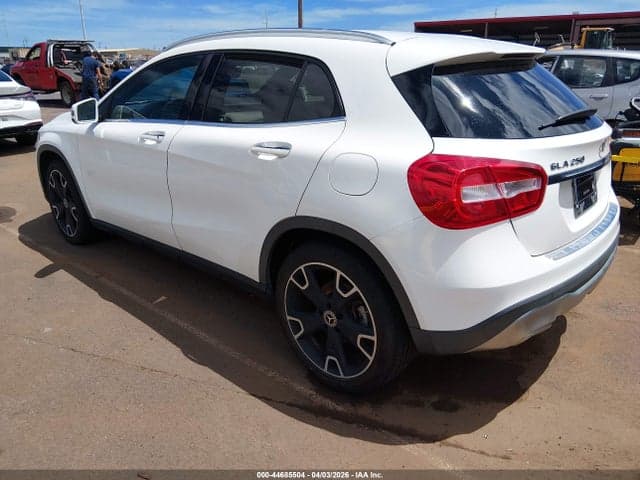 2020 MERCEDES-BENZ GLA 250 4MATIC 3