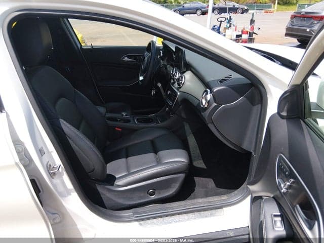 2020 MERCEDES-BENZ GLA 250 4MATIC 5
