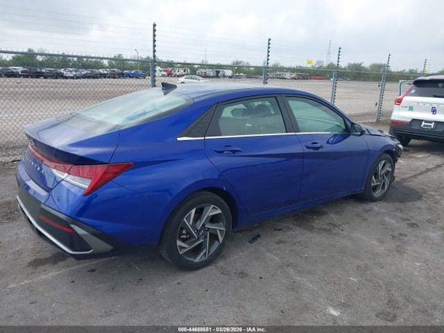 2024 HYUNDAI ELANTRA SEL 4