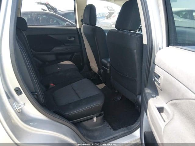 2018 MITSUBISHI OUTLANDER LE/SE/SEL 8