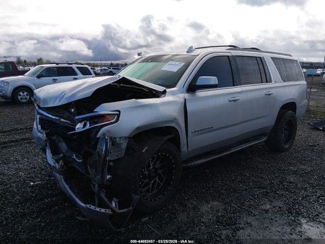 2017 CHEVROLET SUBURBAN LT 2