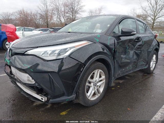 2021 TOYOTA C-HR LE 2