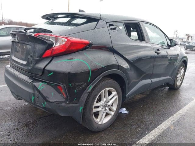 2021 TOYOTA C-HR LE 4