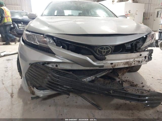 2020 TOYOTA CAMRY LE 6