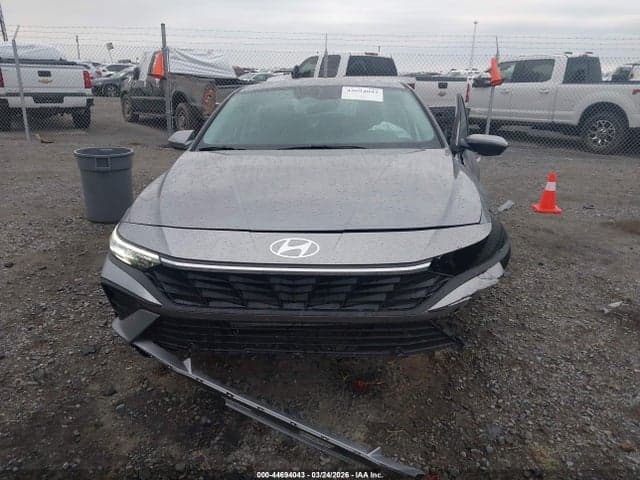 2026 HYUNDAI ELANTRA SE 13
