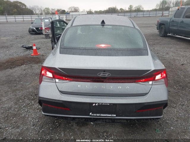 2026 HYUNDAI ELANTRA SE 17