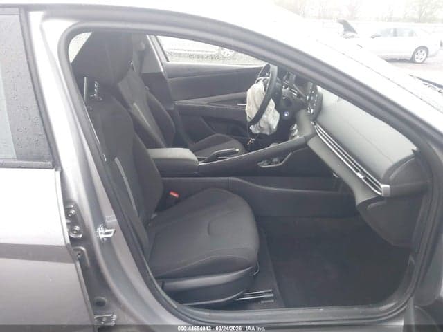 2026 HYUNDAI ELANTRA SE 5