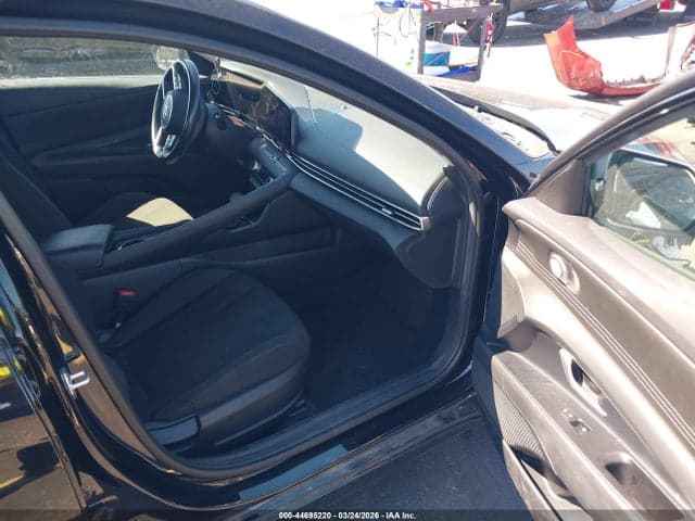 2023 HYUNDAI ELANTRA SEL 5