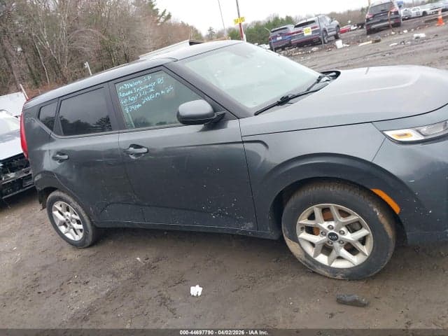 2021 KIA SOUL S 13