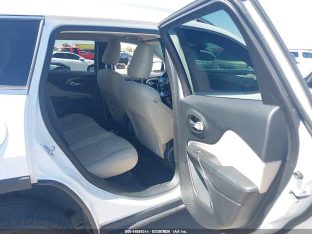 2016 JEEP CHEROKEE LATITUDE 8