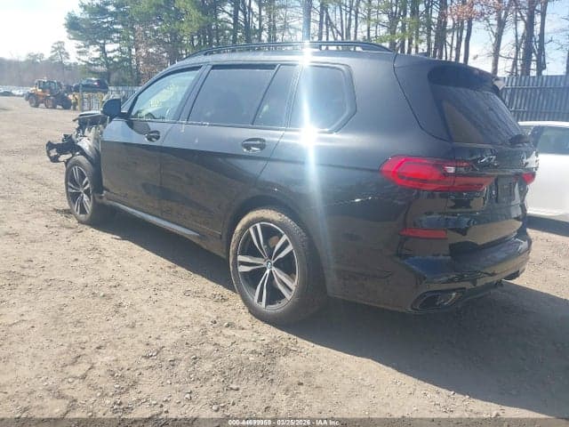 2022 BMW X7 XDRIVE40I 3