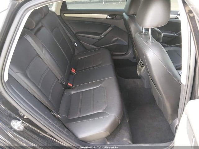 2021 VOLKSWAGEN PASSAT 2.0T SE 8