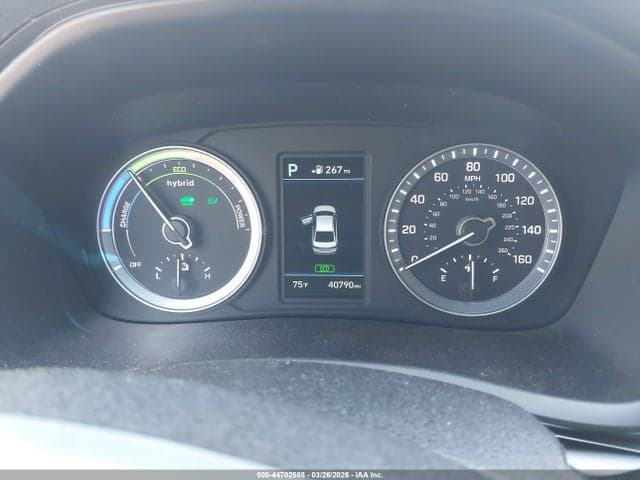 2018 HYUNDAI SONATA HYBRID SE 7