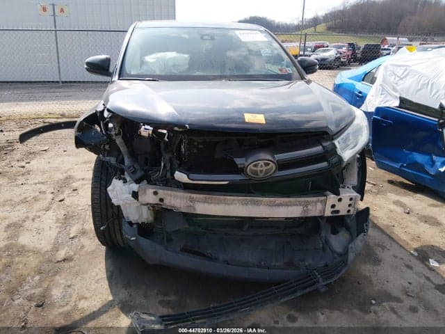 2017 TOYOTA HIGHLANDER LE 6