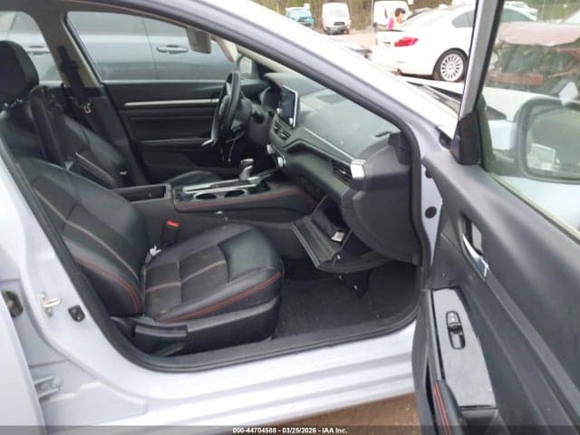 2025 NISSAN ALTIMA SR FWD 5