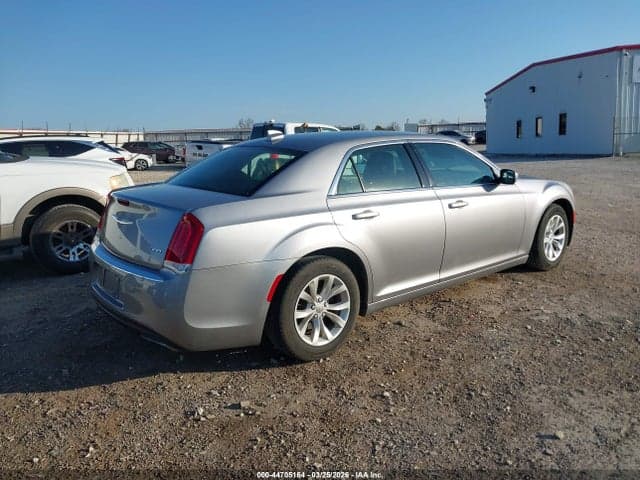 2016 CHRYSLER 300 LIMITED 4