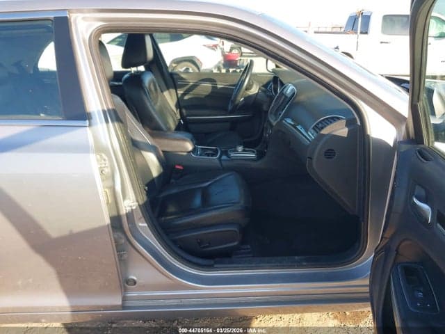 2016 CHRYSLER 300 LIMITED 5