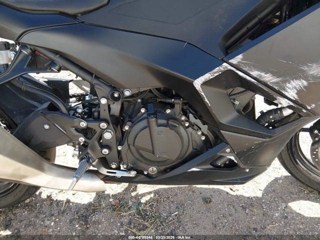 2025 KAWASAKI EX500 H 8
