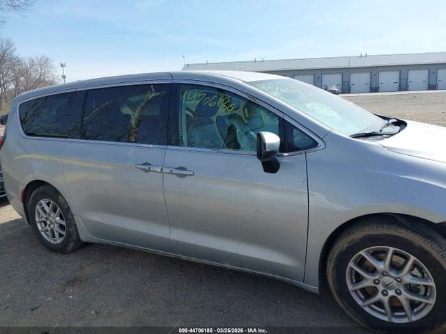 2023 CHRYSLER PACIFICA TOURING L 13