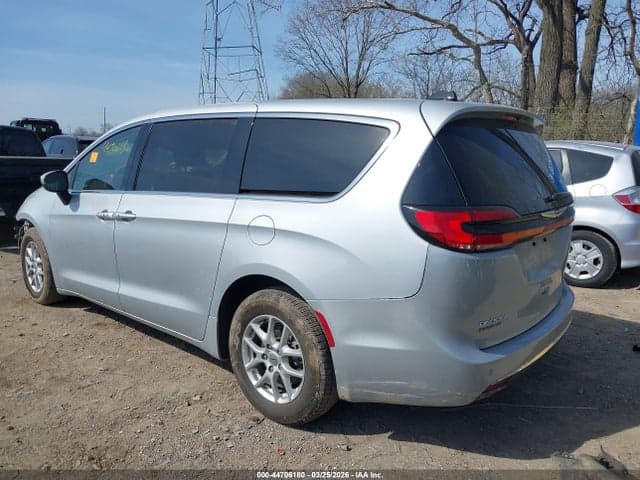 2023 CHRYSLER PACIFICA TOURING L 3