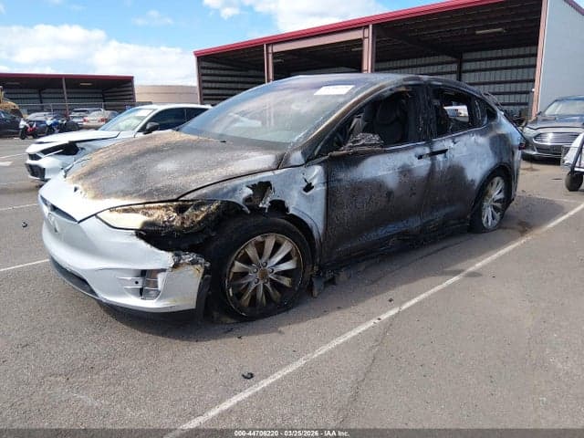 2018 TESLA MODEL X 2
