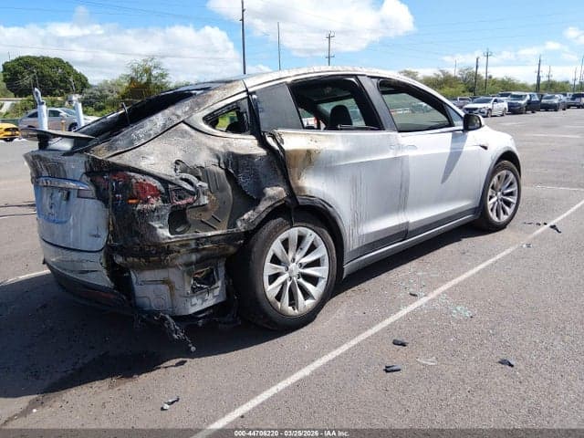 2018 TESLA MODEL X 4