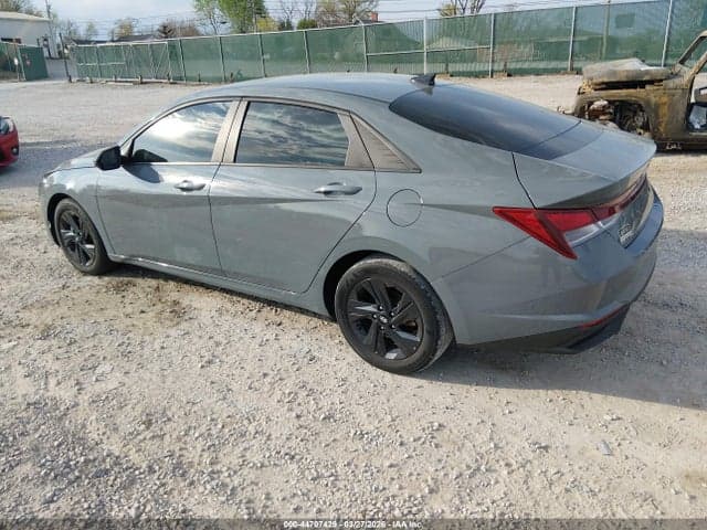 2021 HYUNDAI ELANTRA SEL 3