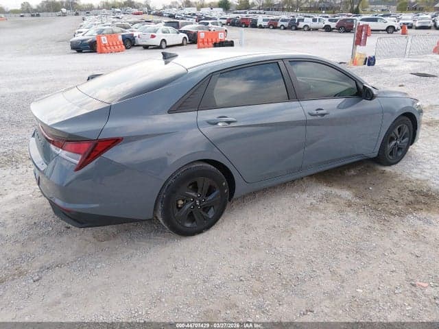 2021 HYUNDAI ELANTRA SEL 4