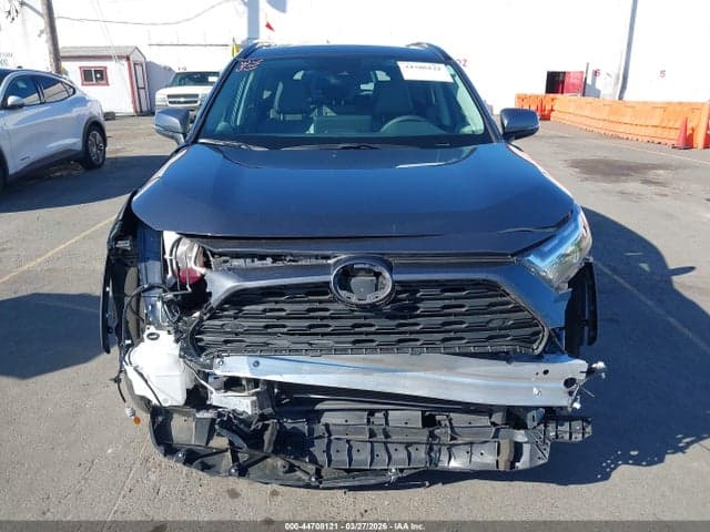 2025 TOYOTA RAV4 XLE PREMIUM 6