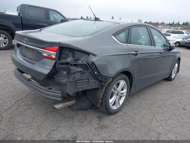 2018 FORD FUSION SE 4