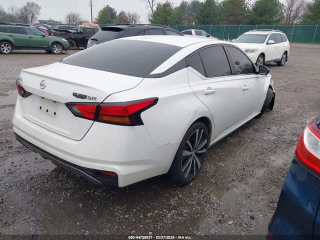 2021 NISSAN ALTIMA SR FWD 4
