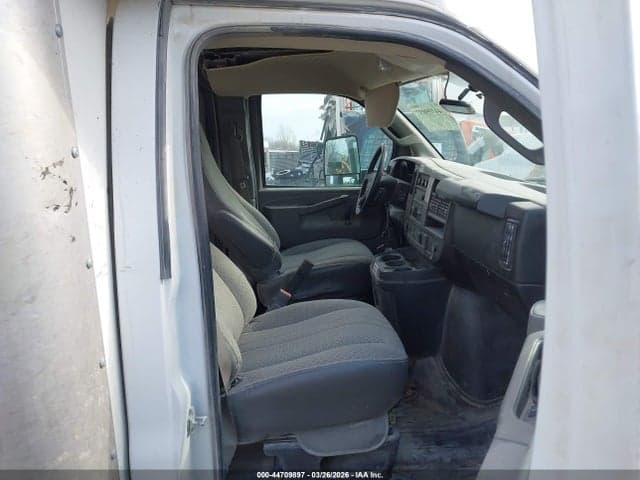 2023 GMC SAVANA CUTAWAY WORK VAN 6