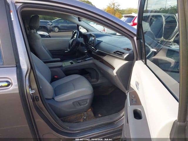 2021 TOYOTA SIENNA XLE 5