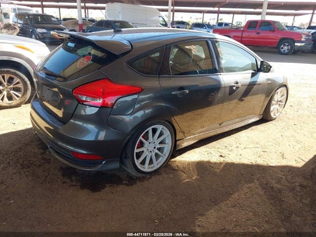 2017 FORD FOCUS ST 4
