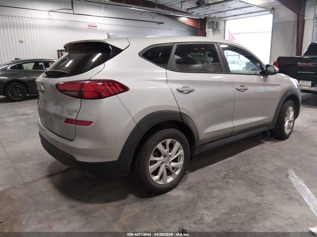 2020 HYUNDAI TUCSON SE 4