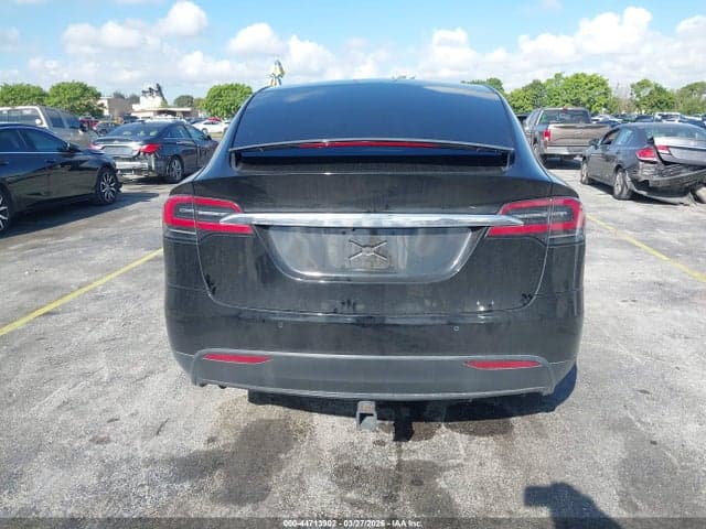 2018 TESLA MODEL X 17