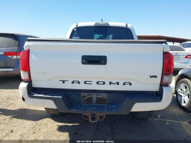 2018 TOYOTA TACOMA TRD SPORT 16