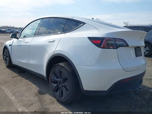 2024 TESLA MODEL Y LONG RANGE SINGLE MOTOR REAR-WHEEL DRIVE/RWD 3