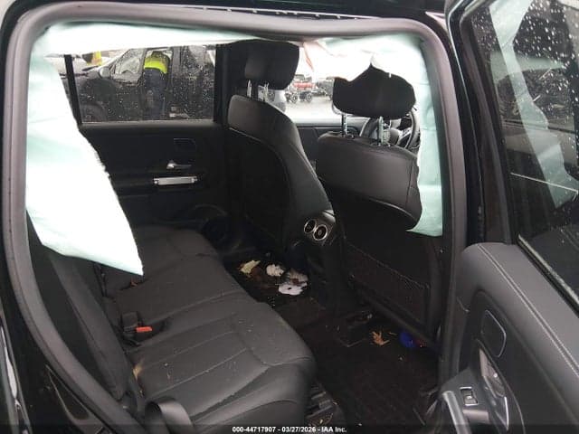 2024 MERCEDES-BENZ GLB 250 4MATIC 8