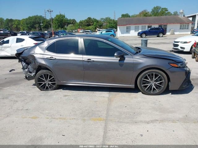 2022 TOYOTA CAMRY SE 13