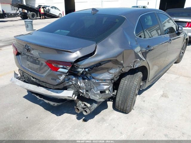 2022 TOYOTA CAMRY SE 6